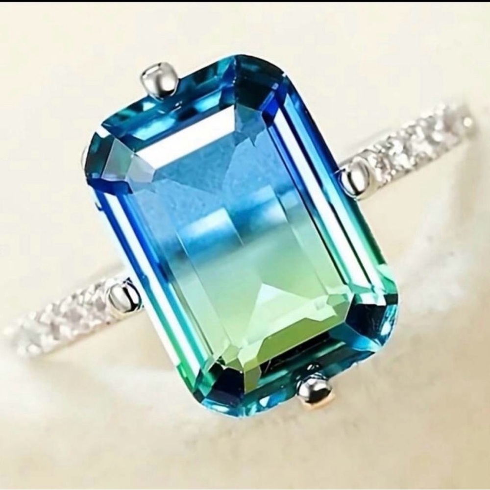 Blue-Green Emerald Cut Gemstone Ring - Women Jewelry size 7 - Picture 2 of 4